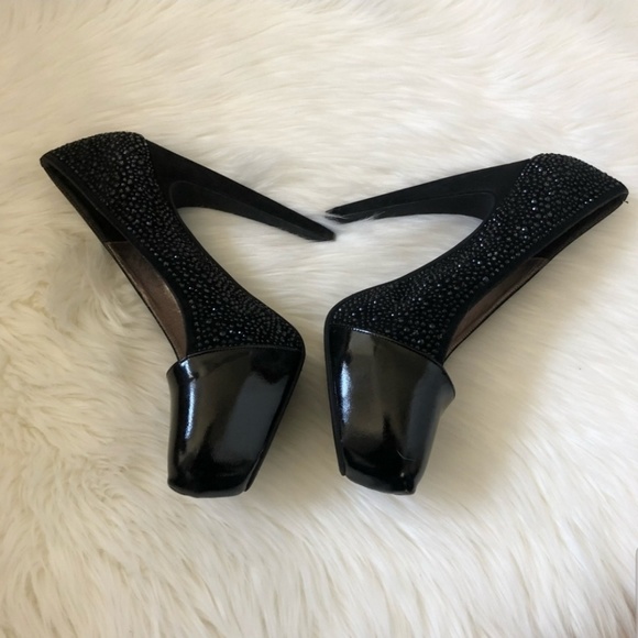 Gorgeous Jeffrey Campbell Heels - Picture 2 of 7